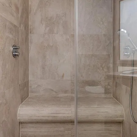 Apartman 6 Person In *